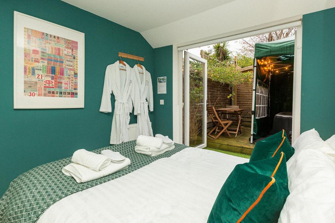 Stylish & Cosy Margate Escape With Hot Tub And Log Burner Dogs Welcome Exteriör bild