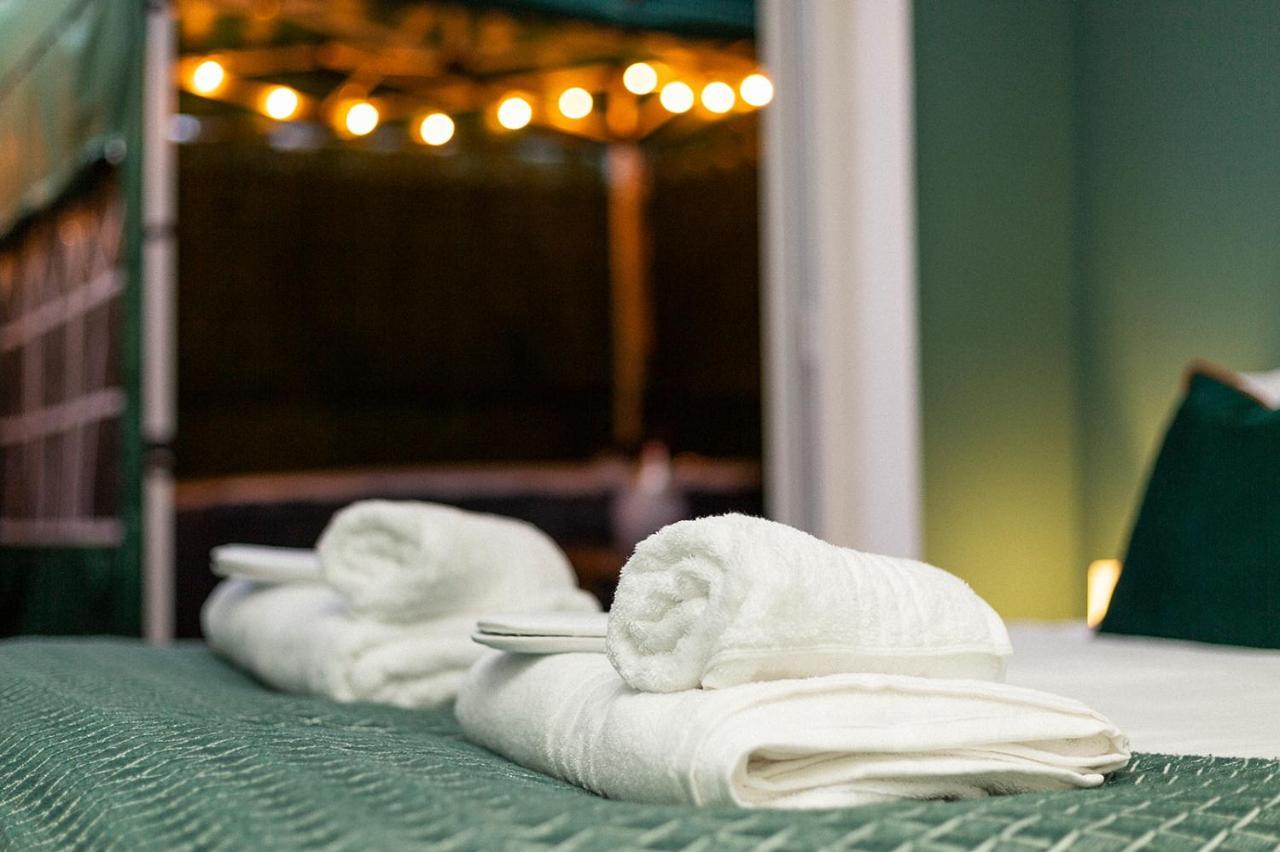 Stylish & Cosy Margate Escape With Hot Tub And Log Burner Dogs Welcome Exteriör bild
