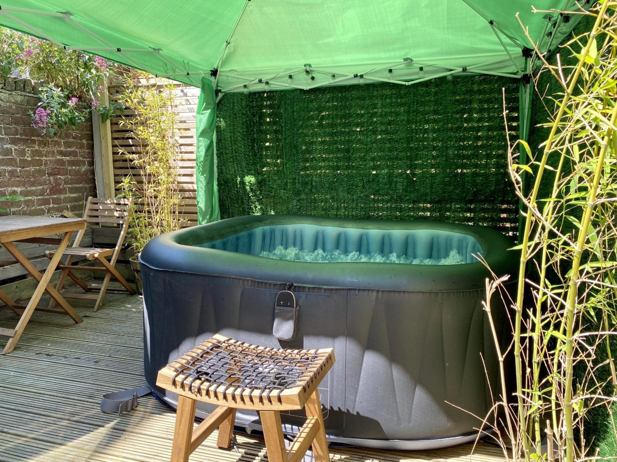 Stylish & Cosy Margate Escape With Hot Tub And Log Burner Dogs Welcome Exteriör bild