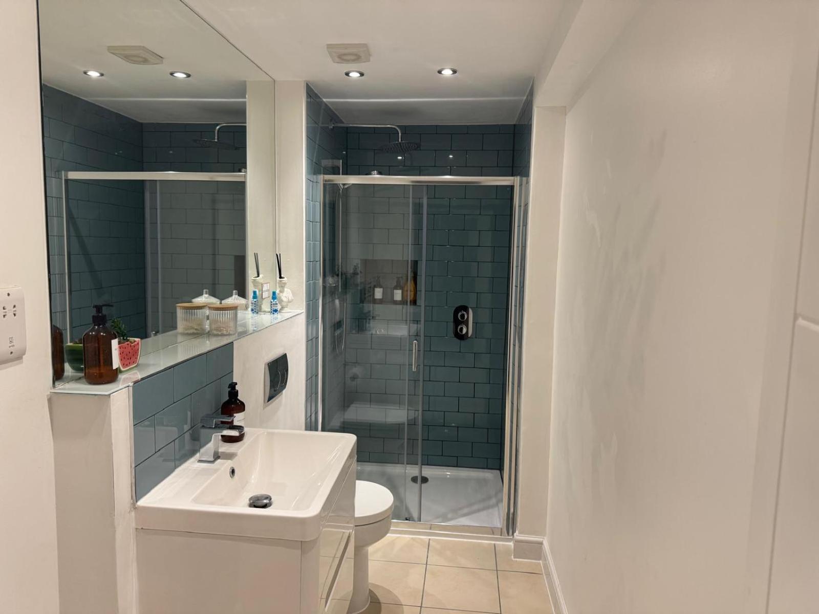 Stylish & Cosy Margate Escape With Hot Tub And Log Burner Dogs Welcome Exteriör bild