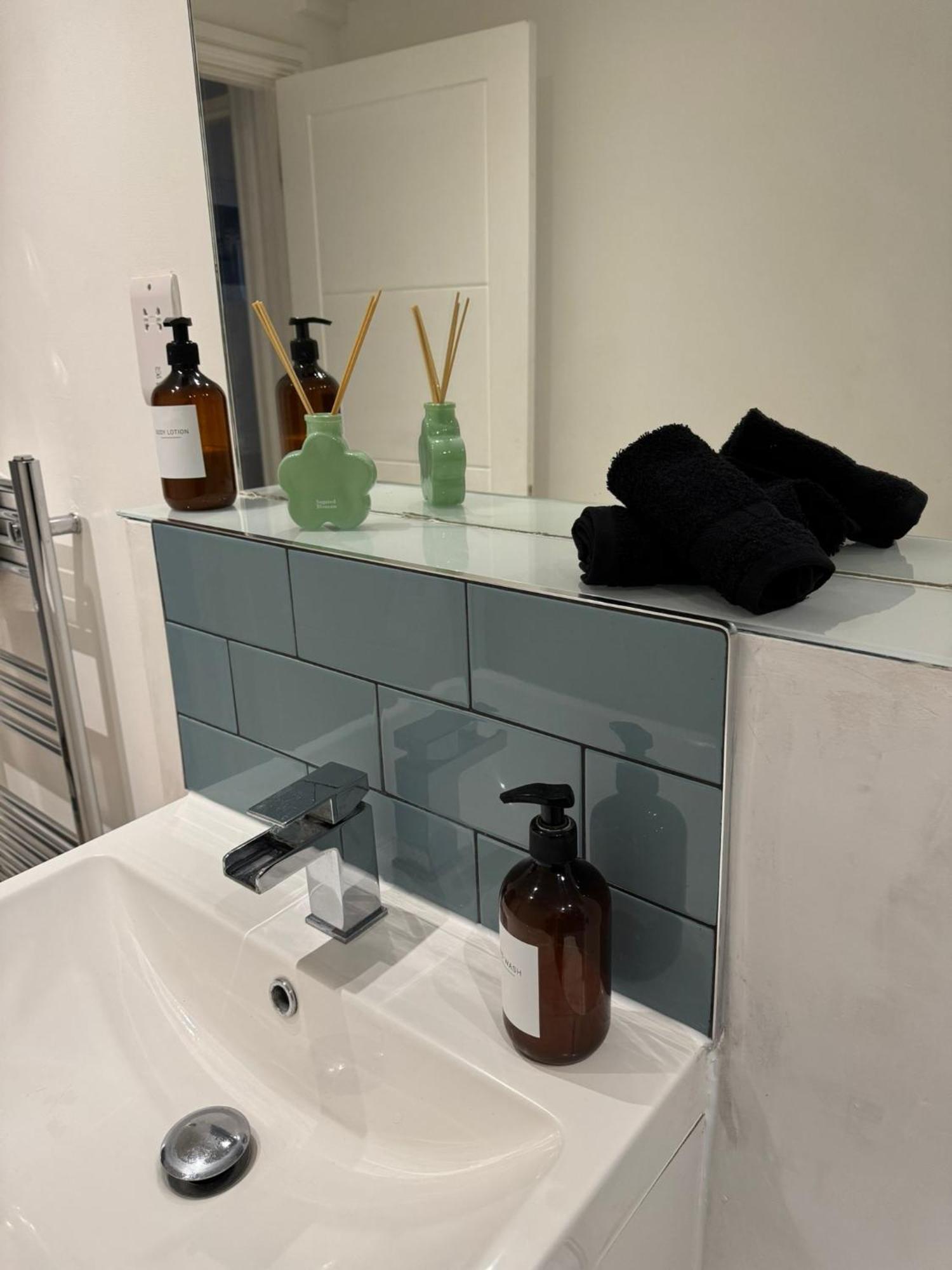 Stylish & Cosy Margate Escape With Hot Tub And Log Burner Dogs Welcome Exteriör bild